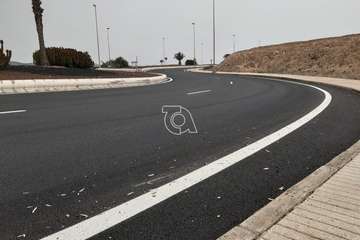 Obras de asfaltado del vial costero  (Foto TA)
