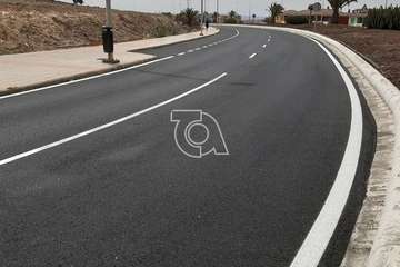 Obras de asfaltado del vial costero  (Foto TA)
