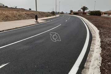 Obras de asfaltado del vial costero  (Foto TA)
