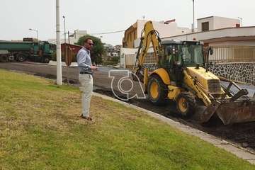 Obras de asfaltado del vial costero  (Foto TA)
