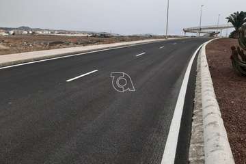 Obras de asfaltado del vial costero  (Foto TA)
