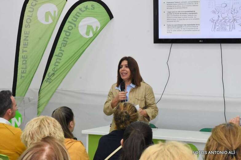 Carmen Hernández durante el acto inaugural de la nueva sede (Foto TA)