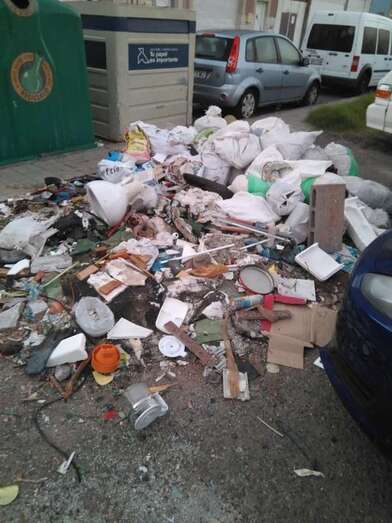 Basura en una calle de Telde (foto TA)