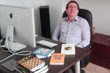 El periodista Enrique Bethencourt (Foto TA)