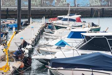 El Cabildo de Gran Canaria refuerza la seguridad de los pantalanes de Taliarte dentro del plan de choque para modernizar el muelle/TA.