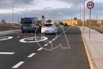 Controles de la Polícia Local, esta tarde en el vial costero/TA.