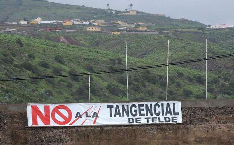Imagen de archivo de una pancarta de rechazo a la futura tangencial de Telde (Foto TA)
