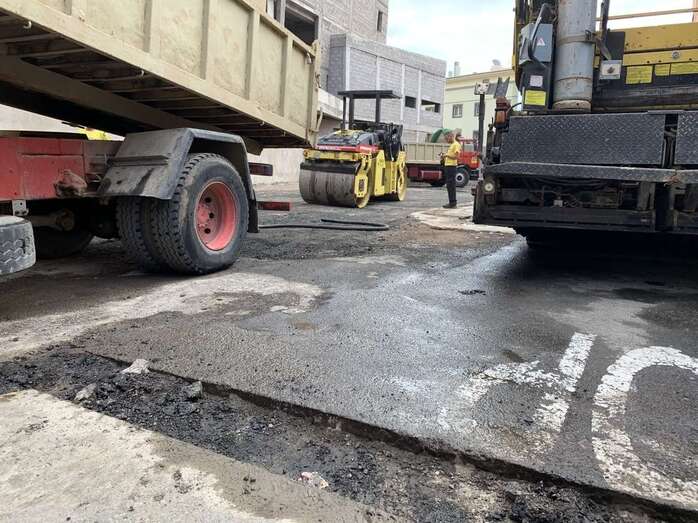 Imagen de archivo de unas obras de reasfaltado en el casco de Telde (Foto TA)