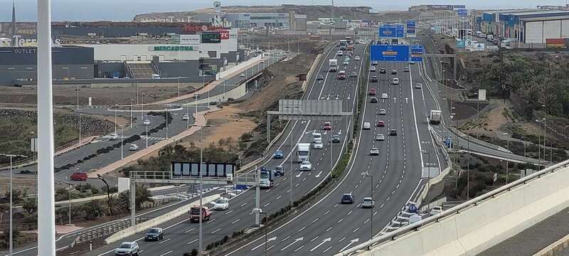 La autovía GC-1 a su paso por Telde soporta una elevada densidad de tráfico/TA.