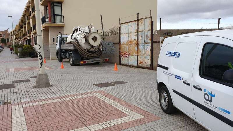 Imagen de archivo de unos trabajos de mantenimiento en la red de saneamiento y abastecimiento de agua (Foto TA)