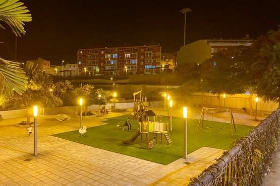 Parques y Jardines sustituye luminarias en los parques urbanos de Telde/TA.