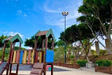 Parques y Jardines sustituye luminarias en los parques urbanos de Telde/TA.