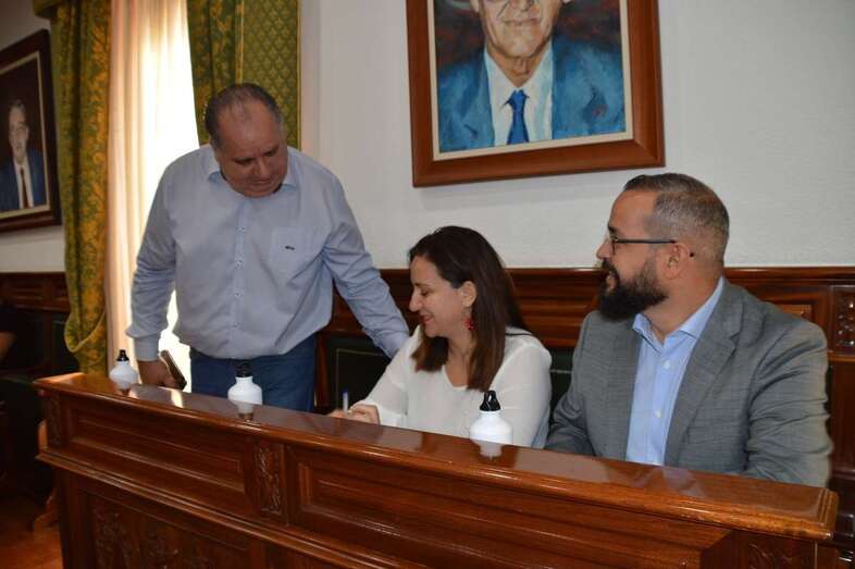 Imagen de archivo de Juan Martel, Lidia Mejías y Jonay López, concejales de Juntos por Telde (Foto TA)