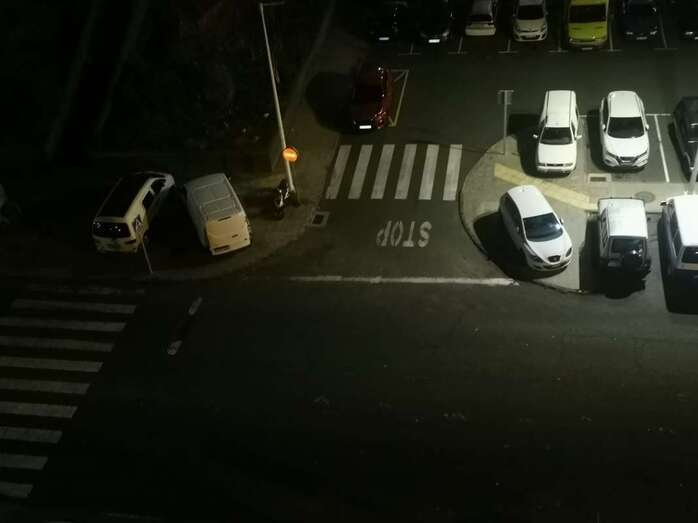 Paso de peatones en Jinámar con insuficiente iluminación/TA.