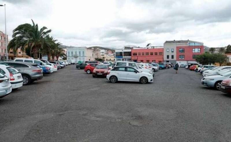 Pieza de suelo donde se construirá el aparcamiento modular/C7.