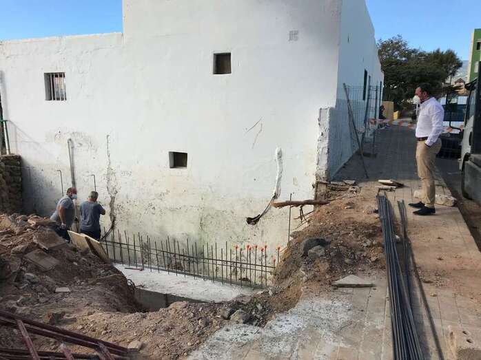 El concejal supervisa los trabajos en ejecución en El Calero Alto/TA.