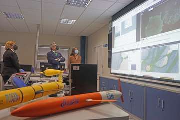 Román Rodríguez, vicepresidente del Gobierno de Canarias, visitó este viernes las instalaciones de la Plocan en Taliarte-Telde/Acfi Press.