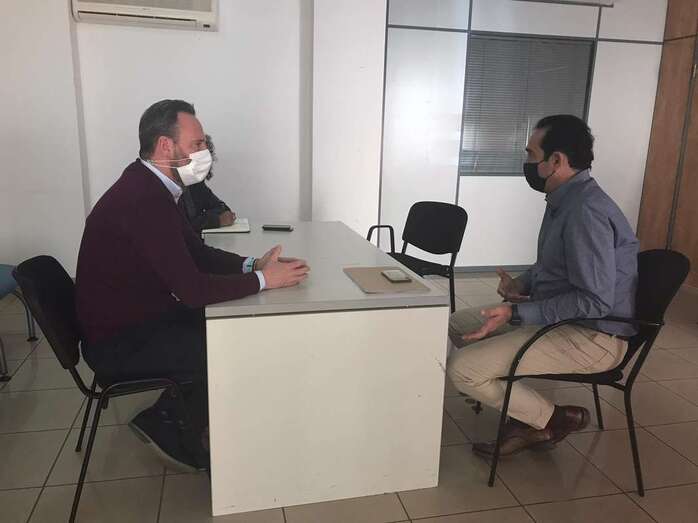 Eloy Santana se reunió este martes con representantes de la empresa Petrecan/TA.