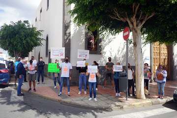 Protesta de los extrabajadores del Paco Artiles esta mañana en El Calero/TA/Antonio Alí y Acfi Press.