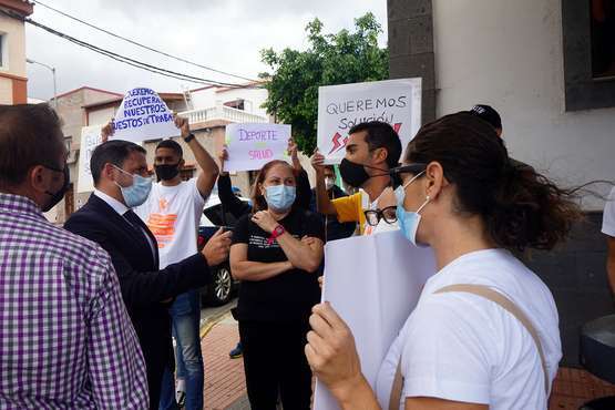 Protesta de los extrabajadores del Paco Artiles esta mañana en El Calero/TA/Antonio Alí y Acfi Press.