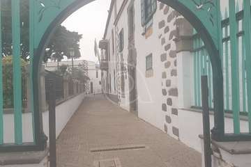 Trabajos de desmontaje de la puerta/TA.