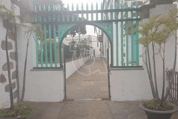 Trabajos de desmontaje de la puerta/TA.