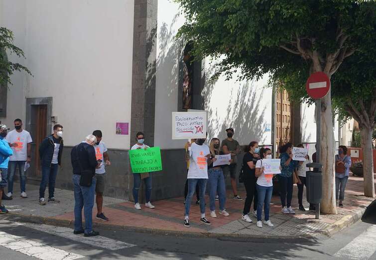 Protesta del personal del Paco Artiles en un acto celebrado en El Calero/TA.