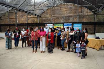 17 mujeres concluyen su formación en competencias digitales a través del Plan Integral del Valle de Jinámar/TA y Acfi Press.