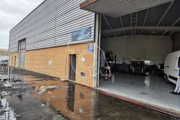 a rotura de una tubería del abasto causa una gran pérdida de agua en el Parque Empresarial de Melenara (Telde)/TA.