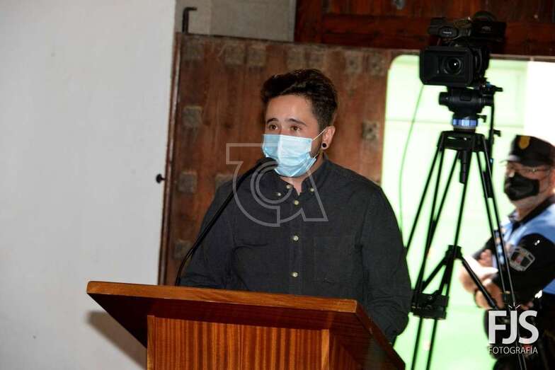 Momento de la lectura de la declaración institucional/Francisco Javier Santana.