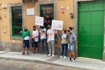 Trabajadores del Paco Artiles se concentran en San Juan y el Pacto de Telde se plantea volver a licitar su gestión/Francisco Javier Santana.