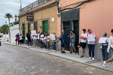 Trabajadores del Paco Artiles se concentran en San Juan y el Pacto de Telde se plantea volver a licitar su gestión/Francisco Javier Santana.