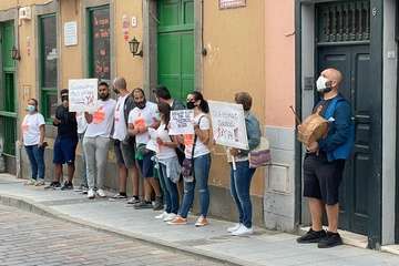 Trabajadores del Paco Artiles se concentran en San Juan y el Pacto de Telde se plantea volver a licitar su gestión/Francisco Javier Santana.