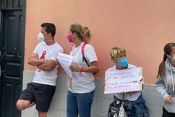 Trabajadores del Paco Artiles se concentran en San Juan y el Pacto de Telde se plantea volver a licitar su gestión/Francisco Javier Santana.