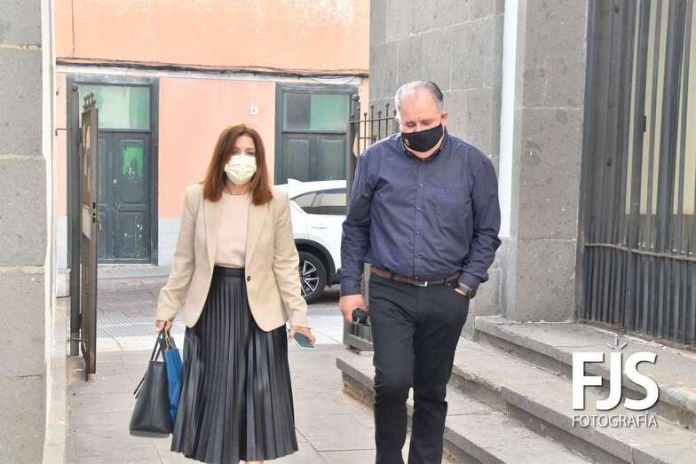 La alcaldesa Carmen Hernández y el concejal de Cultura, Juan Martel/Francisco Javier.