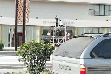 Rotulación de la nueva sede del Ayuntamiento de Telde/TA.
