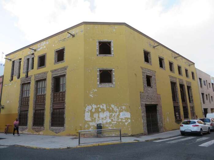 Edificio que albergará en San Juan la nueva sede del Servicio Canario de Empleo en Telde/TA.