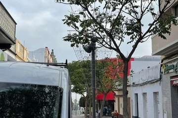 Telde comienza la instalación de las luces navideñas en sus calles/TA y Francisco Javier Santana.