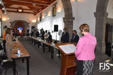 La exconcejala Gregoria González alza su voz en el Pleno de Telde contra el feminicidio/Francisco Javier Santana.