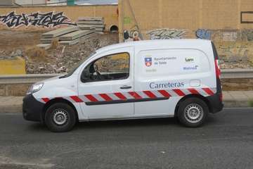 Telde suple la inacción de Obras Públicas del Cabildo y acondiciona los accesos al vial costero por Salinetas/TA.