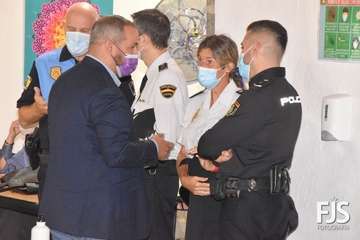 La policía Cristina Quevedo y la periodista Rebeca Paniagua, 