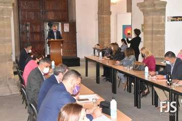 La policía Cristina Quevedo y la periodista Rebeca Paniagua, 