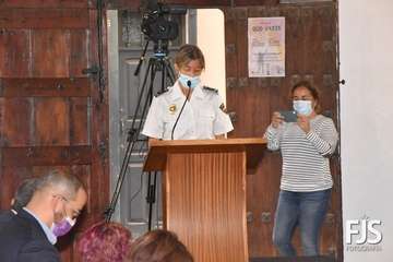 La policía Cristina Quevedo y la periodista Rebeca Paniagua, 