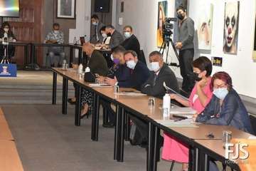 La policía Cristina Quevedo y la periodista Rebeca Paniagua, 