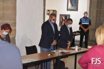 La policía Cristina Quevedo y la periodista Rebeca Paniagua, 