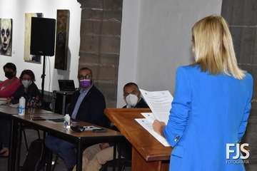 La policía Cristina Quevedo y la periodista Rebeca Paniagua, 