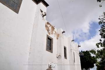 Humedades que presenta el templo neoclásico de Los Llanos/Francisco Javier Santana.