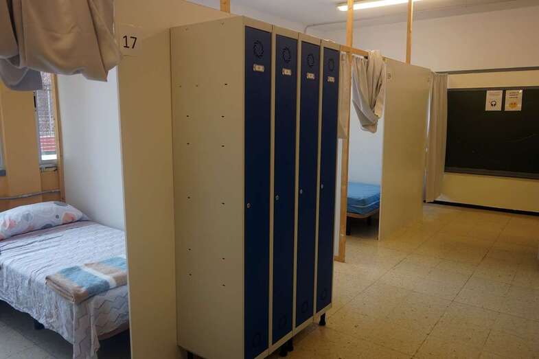 Instalaciones del centro estable para los sintecho/TA.