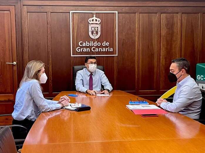 Imagen del encuentro en el Cabildo grancanario/TA.