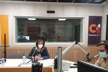 Soledad Hernández, concejala y portavoz del PSOE, hoy en los estudios de Canarias Radio/CR.